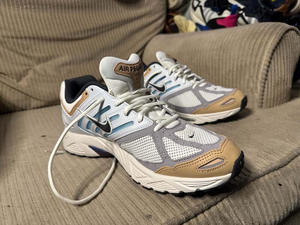 Nike Air Pegasus 2K5 "Glacier Blue Tan" in Beige